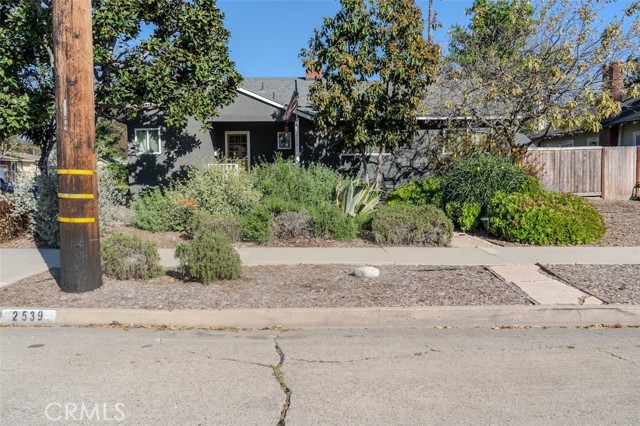 Detail Gallery Image 5 of 44 For 2539 Santiago, Santa Ana,  CA 92706 - 3 Beds | 2 Baths