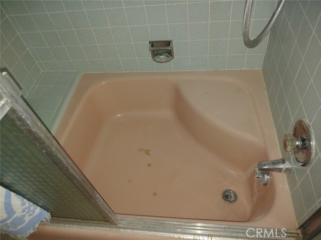 13050 Carter Lane, Clearlake CA: https://media.crmls.org/medias/ef98f9b6-e0be-424e-aa60-0327a5cadeb1.jpg