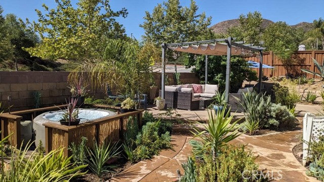 Detail Gallery Image 15 of 22 For 32094 Poppy Way, Lake Elsinore,  CA 92532 - 3 Beds | 2 Baths