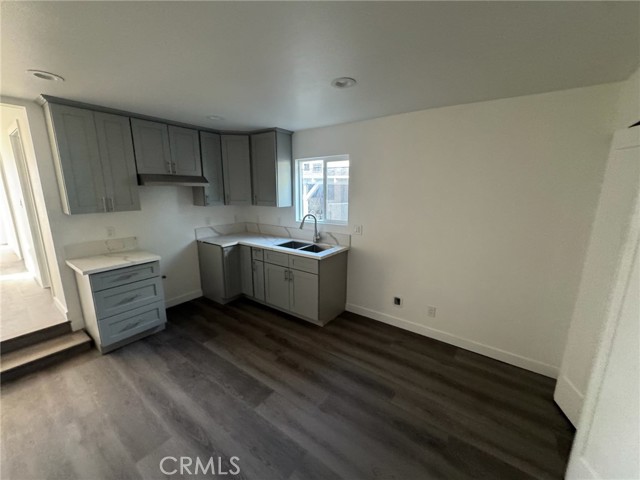 914 E O Street, Wilmington CA: https://media.crmls.org/medias/ef9a4642-881a-4f73-9bb4-9dcb111a72b5.jpg