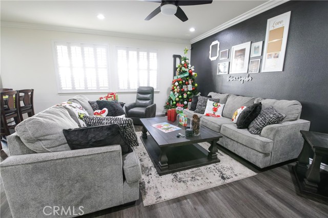 Detail Gallery Image 15 of 69 For 3999 Currant Ln, San Bernardino,  CA 92407 - 5 Beds | 3 Baths