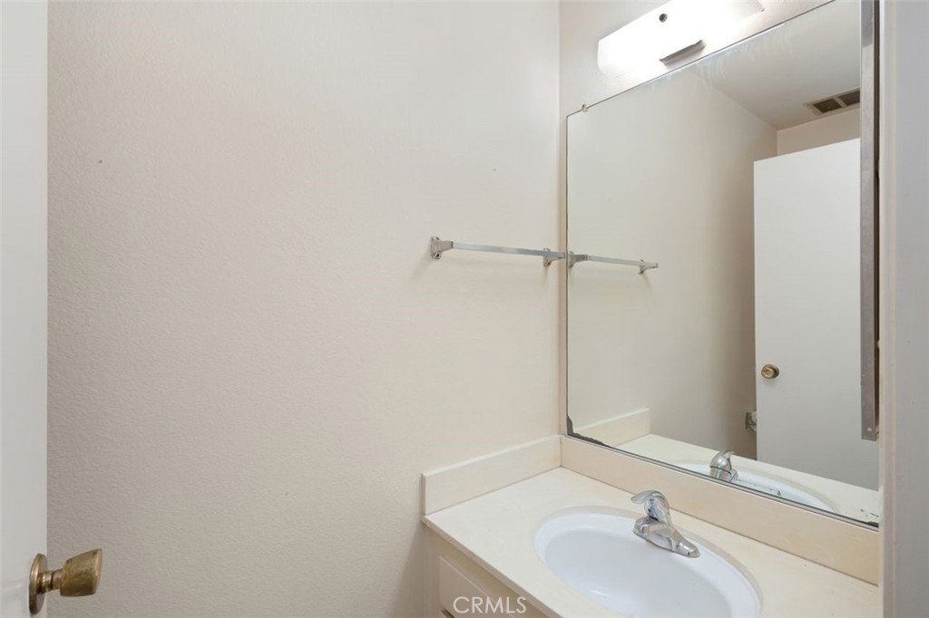 MLS #OC25182149 img 10