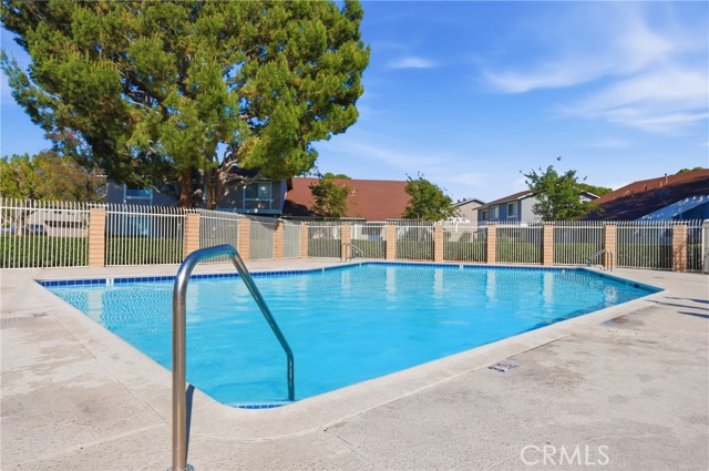 Detail Gallery Image 47 of 57 For 5428 E Snow Wood Cir #82,  Anaheim,  CA 92807 - 3 Beds | 1/1 Baths