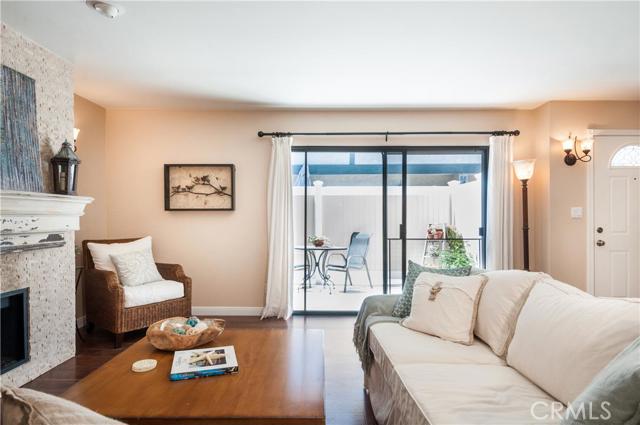 1911 Mathews Avenue, Redondo Beach, California 90278, 2 Bedrooms Bedrooms, ,2 BathroomsBathrooms,Residential,Sold,Mathews,SB15214794