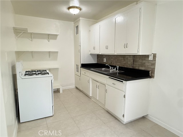 Detail Gallery Image 3 of 10 For 1168 N Mayfair Ave #3,  Anaheim,  CA 92801 - 2 Beds | 1 Baths