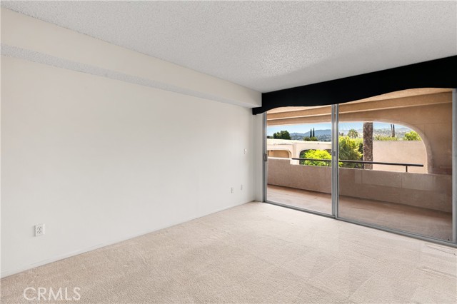 5330 Lindley Avenue, Encino CA: https://media.crmls.org/medias/ef9d06c3-d478-4f9e-82f3-f70ef8b23e9e.jpg