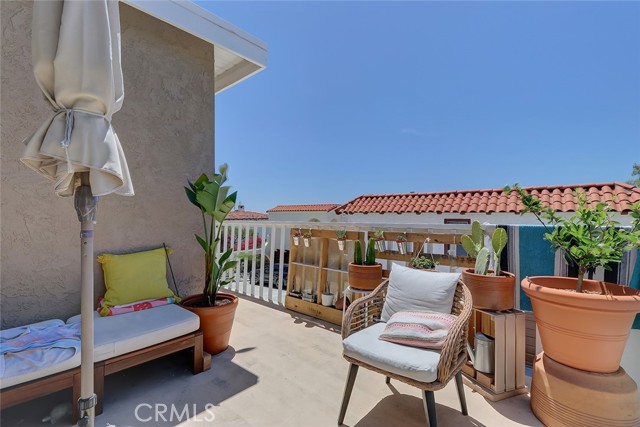 409 Hopkins Avenue, Hermosa Beach, California 90254, ,Residential Income,Sold,Hopkins,SB21092050