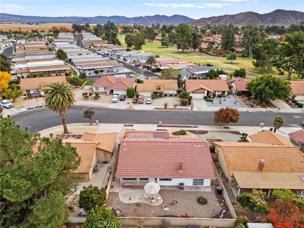 https://media.crmls.org/medias/ef9e5840-37bc-42ce-b515-d0cfd947ceb1.jpg?preset=X-Large