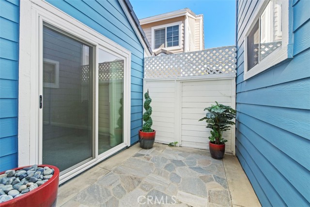 12 Haverhill Road, Laguna Niguel CA: https://media.crmls.org/medias/ef9ee2d3-5494-4a81-b99a-1776fbcfc8f6.jpg