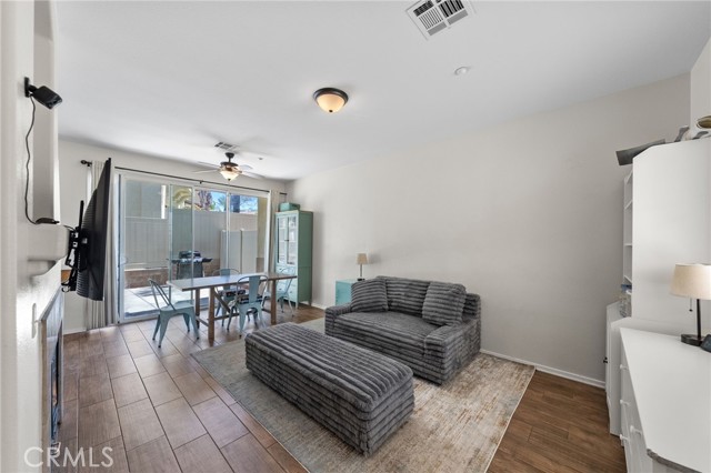 Detail Gallery Image 7 of 24 For 39224 Anchor Bay #C,  Murrieta,  CA 92563 - 2 Beds | 2/1 Baths