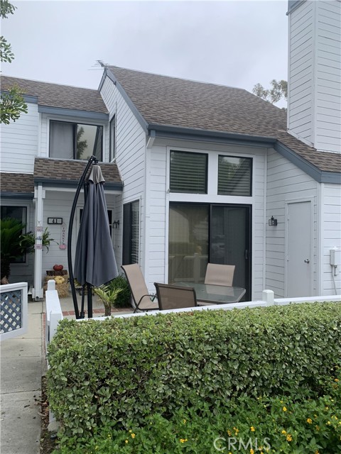 Detail Gallery Image 2 of 34 For 41 Fallingstar #28,  Irvine,  CA 92614 - 2 Beds | 2 Baths