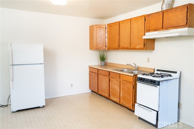 740 Walnut Lane, Santa Barbara CA: https://media.crmls.org/medias/ef9f2a19-a8d4-4f1f-8775-ff8ea0ba24d8.jpg