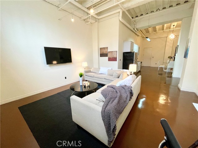 Front Image Thumbnail for CRSR25228786