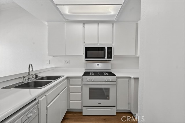 Detail Gallery Image 16 of 34 For 1015 Margarita #D202,  Corona,  CA 92879 - 2 Beds | 2 Baths