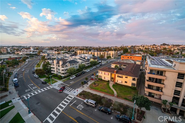 531 Esplanade, Redondo Beach, California 90277, 1 Bedroom Bedrooms, ,1 BathroomBathrooms,Residential,Sold,Esplanade,SB22140882