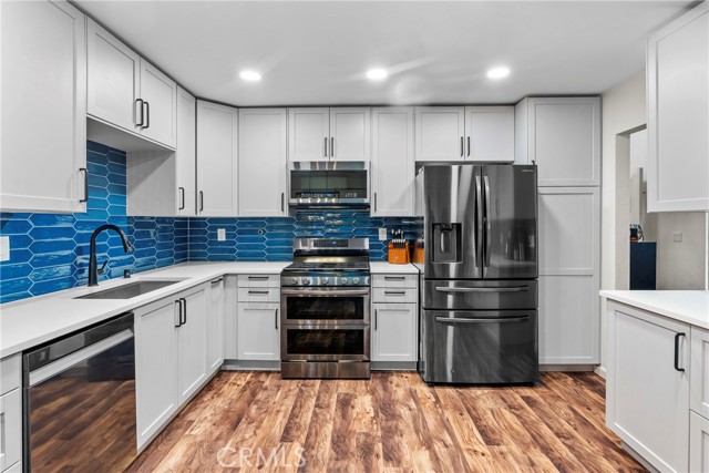 16749 Highfalls Street, Canyon Country CA: https://media.crmls.org/medias/efa089a5-0501-4263-bd5a-dfd87691cd84.jpg