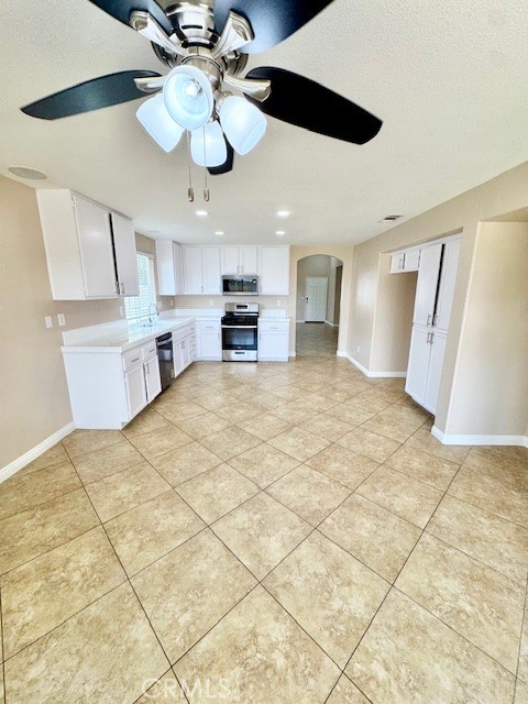 Detail Gallery Image 16 of 42 For 5220 Holstein Way, Jurupa Valley,  CA 92509 - 3 Beds | 2 Baths