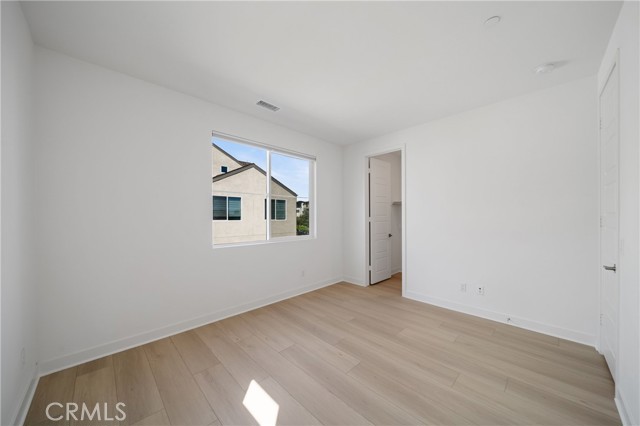 187 yugen, Irvine CA: https://media.crmls.org/medias/efa1df77-636d-40a4-bca7-0e54ac58cea9.jpg