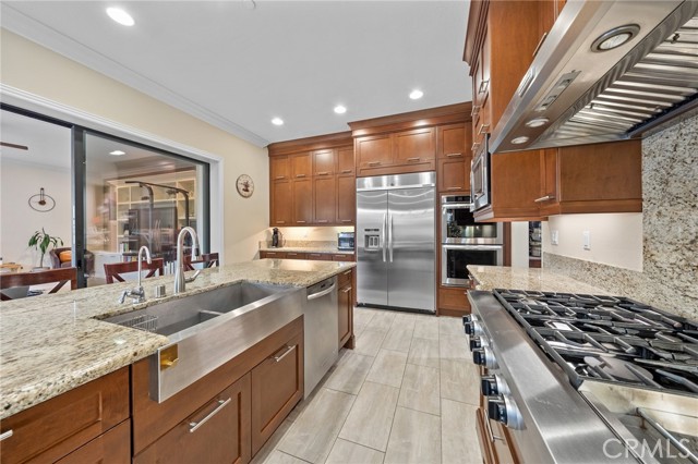 Detail Gallery Image 16 of 40 For 19 Hollyhock, Lake Forest,  CA 92630 - 5 Beds | 5/1 Baths