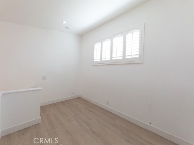 https://media.crmls.org/medias/efa2105e-6c2b-441b-a664-d9f0c6497ad1.jpg?preset=X-Large