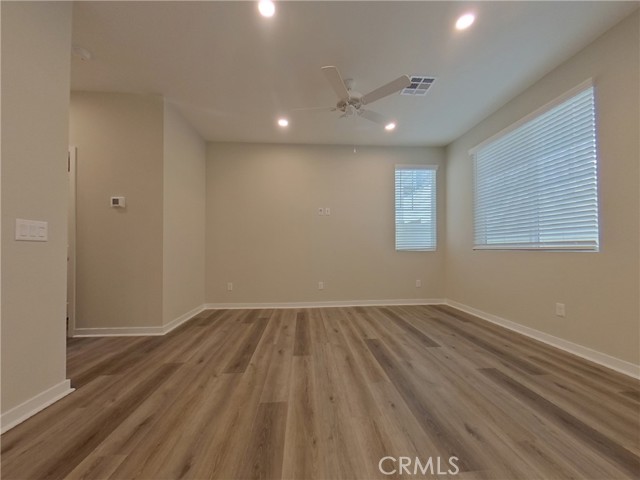 31695 Willowwood Way, Menifee CA: https://media.crmls.org/medias/efa288d7-e024-4cbe-bdb3-61fb4e7db170.jpg