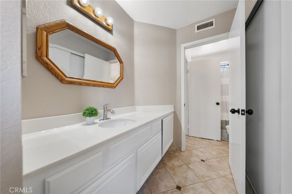 1739 Avenida Segovia - photo 20