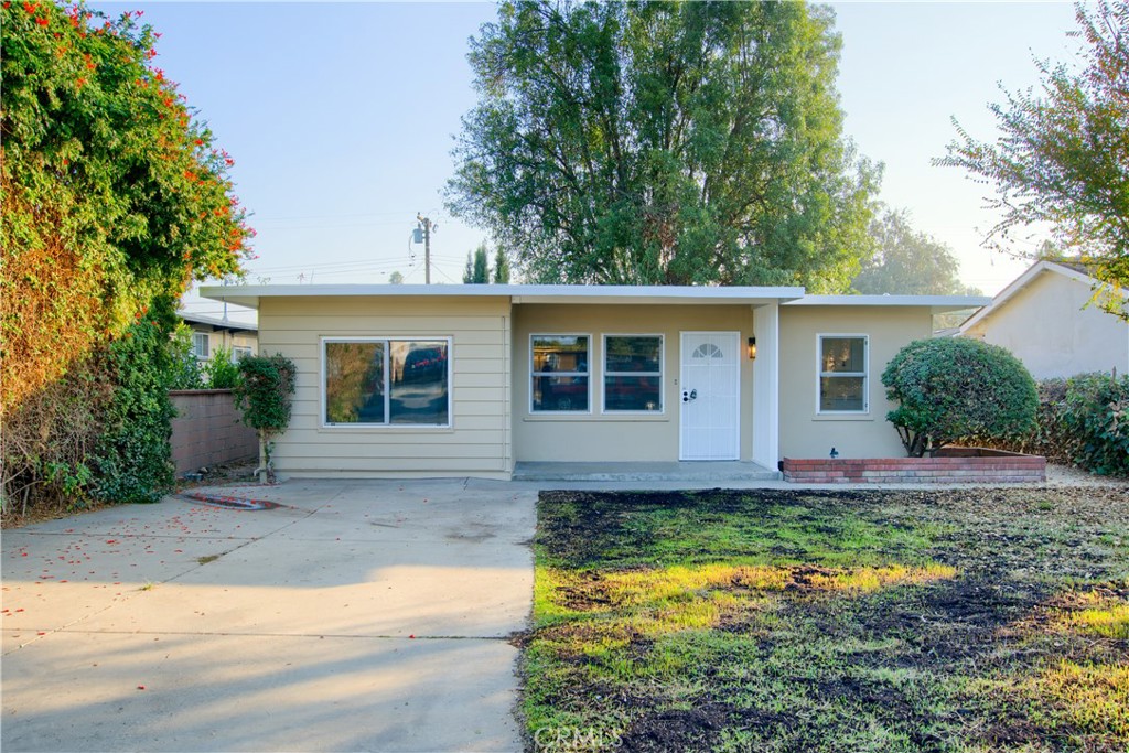 118 E De Anza Circle