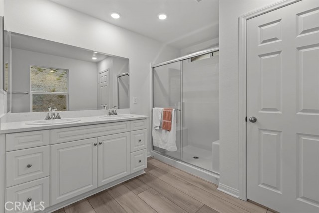 Detail Gallery Image 9 of 17 For 920 Porta Marina Ln, Lake Elsinore,  CA 92530 - 3 Beds | 2/1 Baths