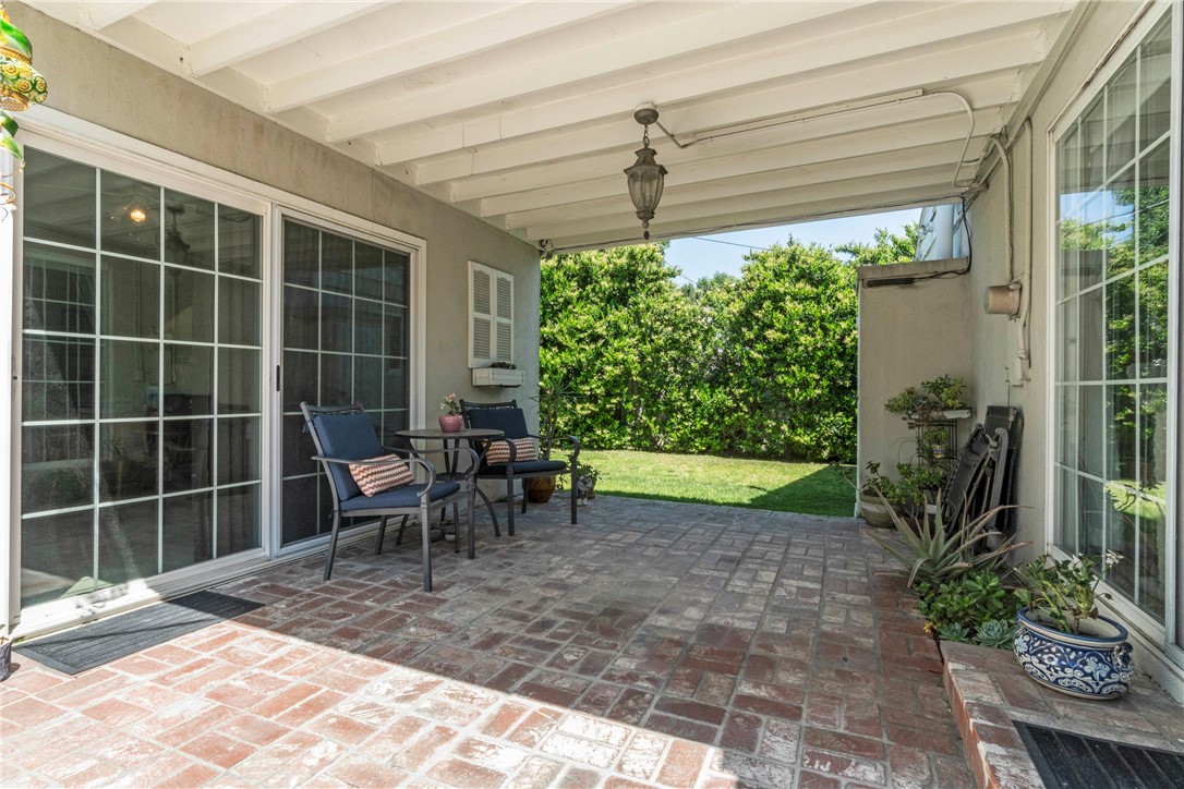 Detail Gallery Image 21 of 28 For 5903 Texhoma Ave, Encino,  CA 91316 - 3 Beds | 2 Baths