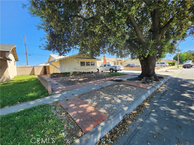 3550 Kemble Avenue, Long Beach, California 90808, 3 Bedrooms Bedrooms, ,1 BathroomBathrooms,Single Family Residence,For Sale,Kemble,DW24094330