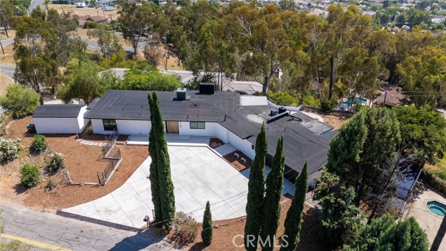Detail Gallery Image 5 of 45 For 4140 Quail Canyon Rd, San Bernardino,  CA 92404 - 4 Beds | 3 Baths