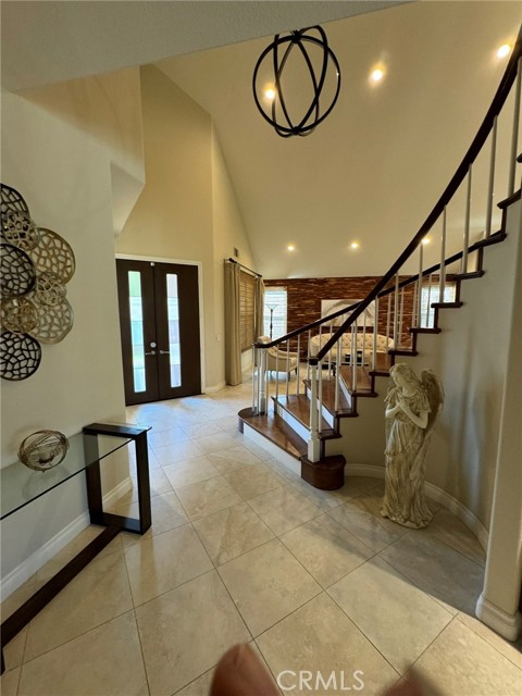 6 Lakeridge, Rancho Santa Margarita CA: https://media.crmls.org/medias/efa82600-fcbf-4fe4-ad2c-ed0807c5e694.jpg
