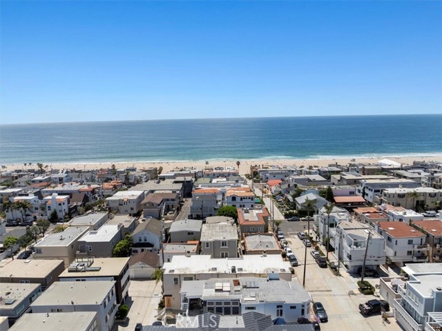 317 1st Place, Manhattan Beach, California 90266, 3 Bedrooms Bedrooms, ,2 BathroomsBathrooms,Residential,Sold,1st,SB24124776