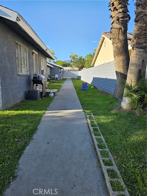 188 E 11th Street, San Bernardino CA: https://media.crmls.org/medias/efa877b4-a502-4bae-a6b7-55dbea7b6f7f.jpg