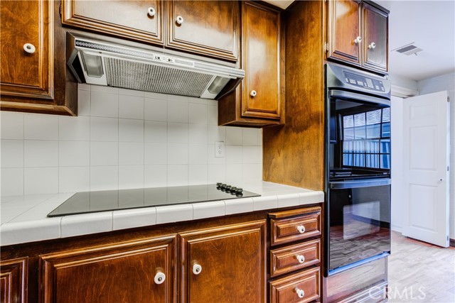 506 W Sierra Madre Boulevard, Sierra Madre CA: https://media.crmls.org/medias/efa88dcc-32af-4914-ac6e-efd9ce95e8a5.jpg