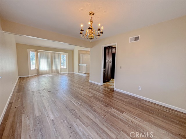 39360 Longhorn Court, Palmdale CA: https://media.crmls.org/medias/efa96d8b-ef6a-42b1-bfd7-43eb376f2ec7.jpg