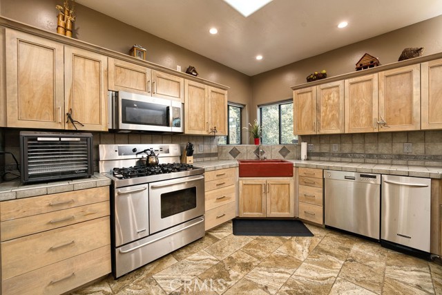 Detail Gallery Image 16 of 52 For 1737 Zion, –,  CA 93222 - 3 Beds | 2 Baths