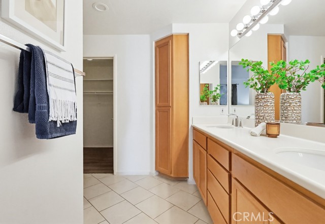 Image 17 of 75 For 13075 Pacific Promenade  115