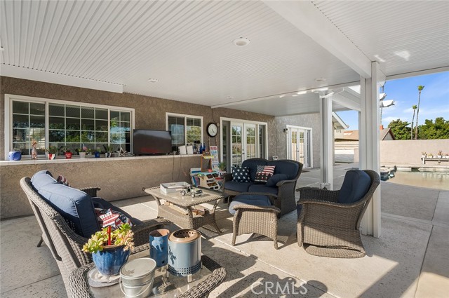 1092 Deborah Street, Upland CA: https://media.crmls.org/medias/efab5276-16c2-42d2-9e50-72aeb311ed2d.jpg