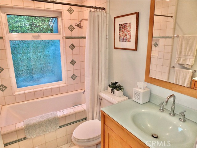 Detail Gallery Image 20 of 32 For 1053 E Cartagena Dr, Long Beach,  CA 90807 - 4 Beds | 5/1 Baths