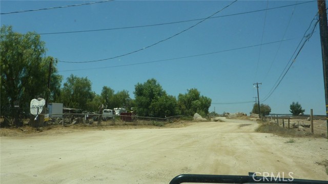 20697 Kelly Lane, Perris CA: https://media.crmls.org/medias/efac23c2-0e43-4417-9a4c-514af20ed99f.jpg
