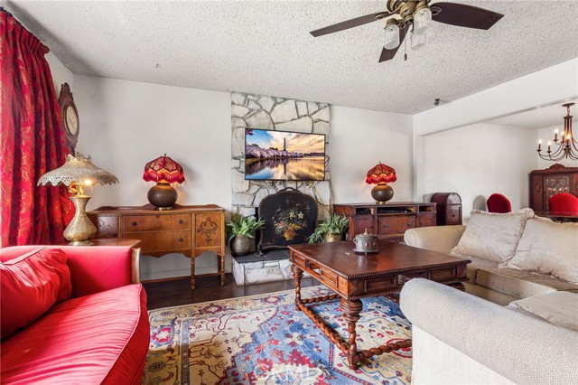 Detail Gallery Image 30 of 67 For 2367 Deerhorn Dr, Riverside,  CA 92506 - 4 Beds | 2/1 Baths