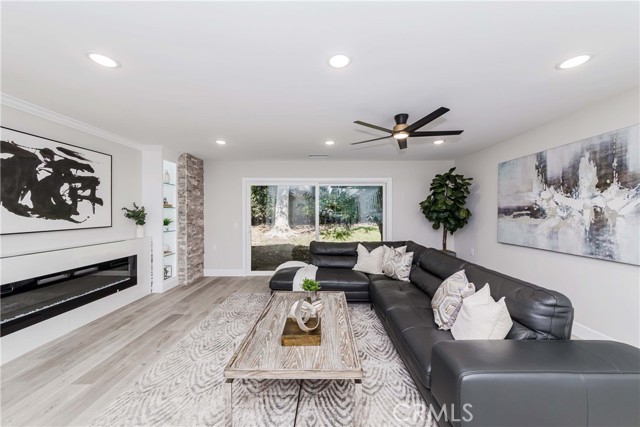 Detail Gallery Image 13 of 39 For 5538 via La Mesa #B,  Laguna Woods,  CA 92637 - 3 Beds | 2 Baths