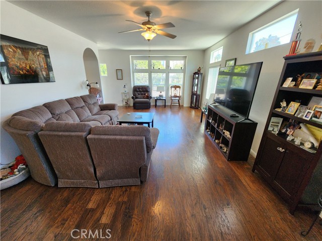 Detail Gallery Image 16 of 41 For 17700 Avalon Bld #431,  Carson,  CA 90746 - 3 Beds | 2 Baths