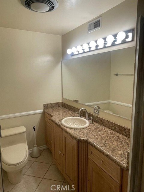 Detail Gallery Image 16 of 35 For 23439 Clarendon St, Woodland Hills,  CA 91367 - 3 Beds | 2 Baths