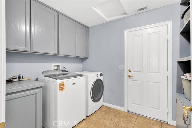 1679 Desert Front Road, Wrightwood CA: https://media.crmls.org/medias/efad3f43-1fde-49c7-9221-999b49594ff4.jpg