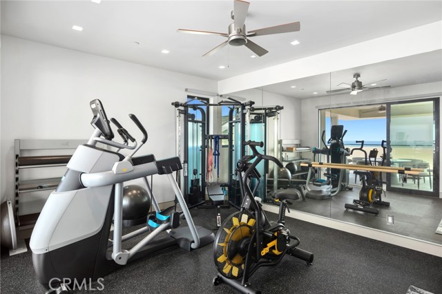 706 W Oceanfront, Newport Beach CA: https://media.crmls.org/medias/efad6e2b-0aa6-40d1-ada8-d59b7e08aacc.jpg