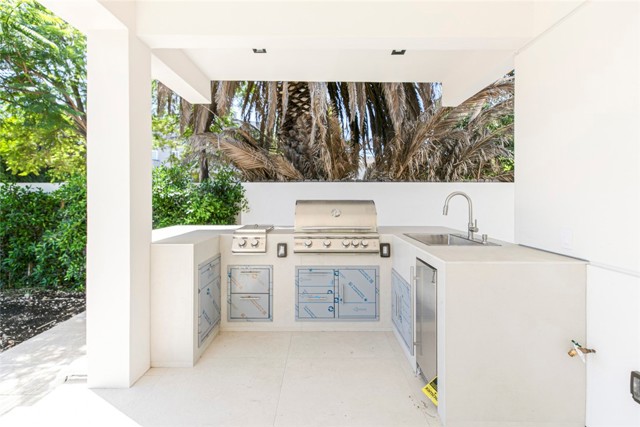 6426 Varna Avenue, Van Nuys CA: https://media.crmls.org/medias/efad99ea-c03e-422f-8e91-aaaf90dfaee0.jpg