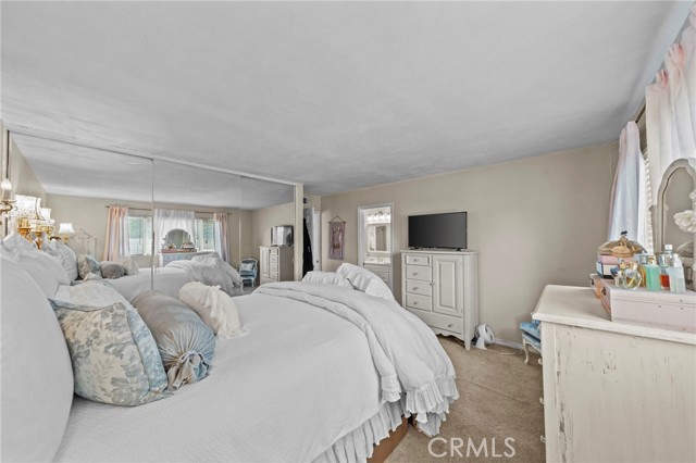 6763 Poinsettia Court, Chino CA: https://media.crmls.org/medias/efadd61d-0c50-460b-b243-5808148d77dc.jpg