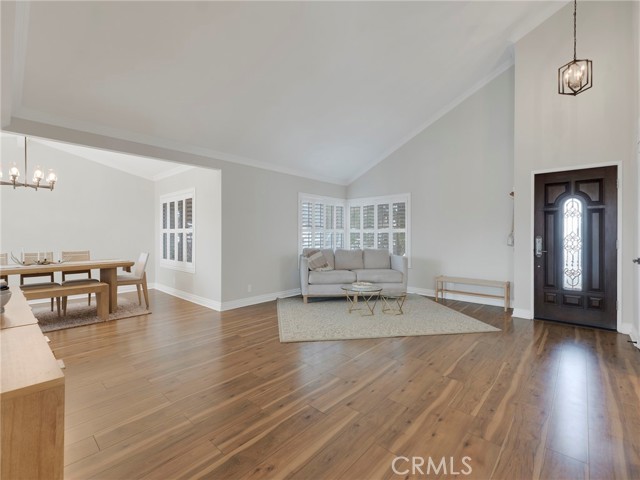 Detail Gallery Image 6 of 38 For 4895 Buttercreek, Moorpark,  CA 93021 - 4 Beds | 3 Baths